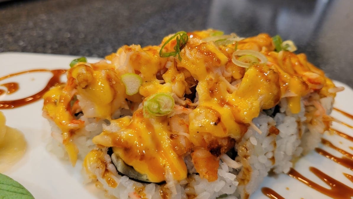 Seafood Dynamite Roll *.