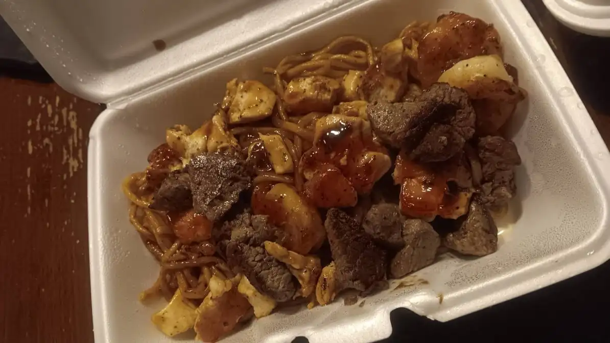 Combo Lo Mein.