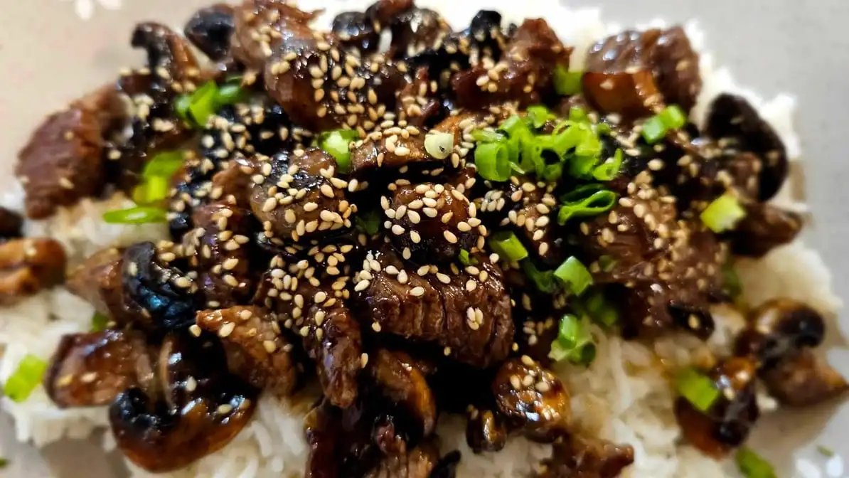 Mushroom Black Pepper Beef.