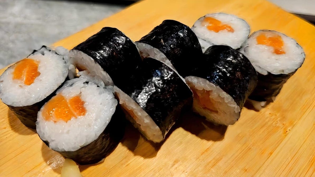 *Salmon Roll.